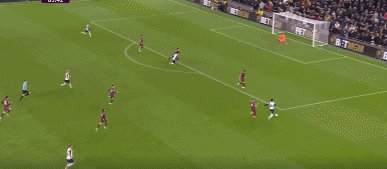 1740611068625085250.gif 热城84.gif