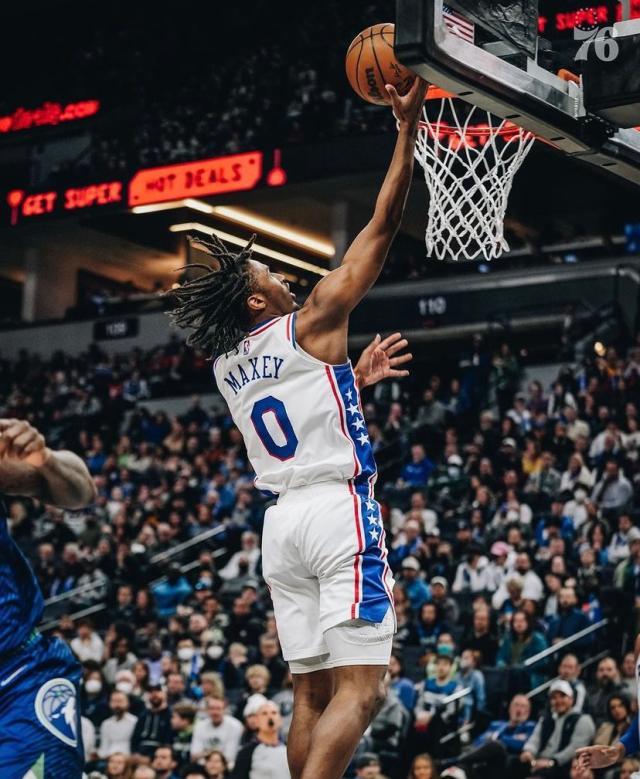 开云Kaiyun官网入口-哈登首秀刺痛篮网 无缘两小将令他们难成赢家